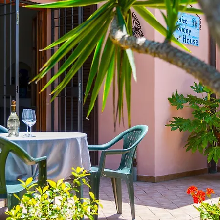 公寓 Hostly - Paradise Holiday House - Private Garden *