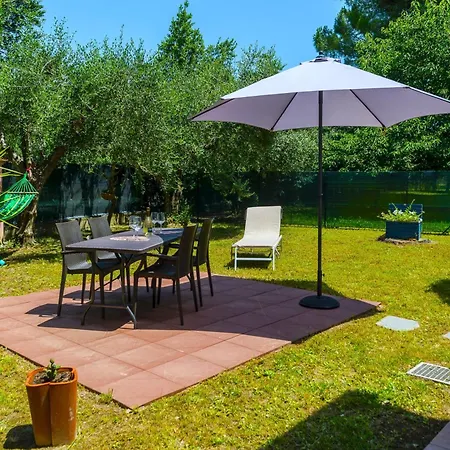 公寓 Hostly - Paradise Holiday House - Private Garden Mezzana (Pisa)